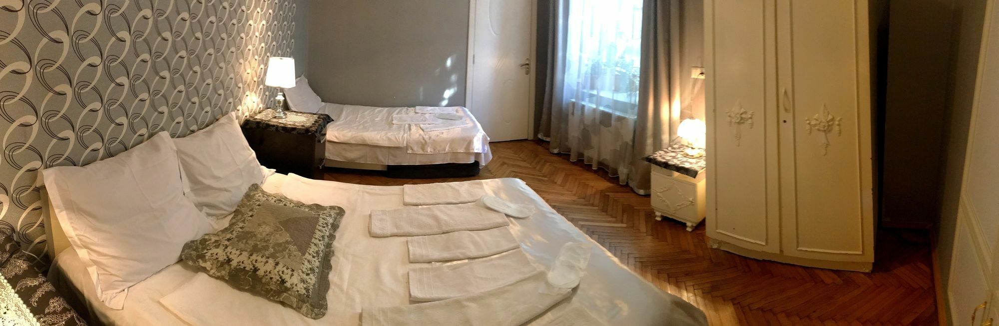 Family Hotel Parajanov Tbilisi ภายนอก รูปภาพ